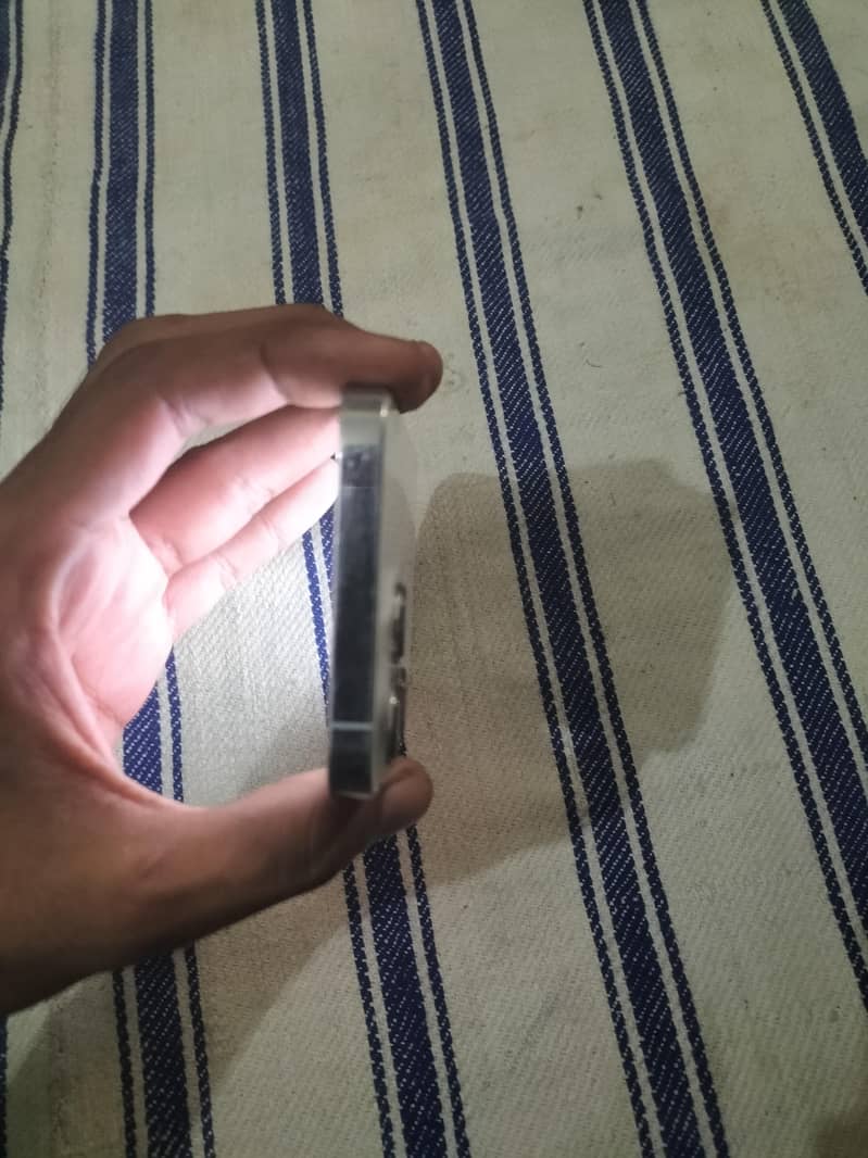 Apple iPhone 13 Pro 1