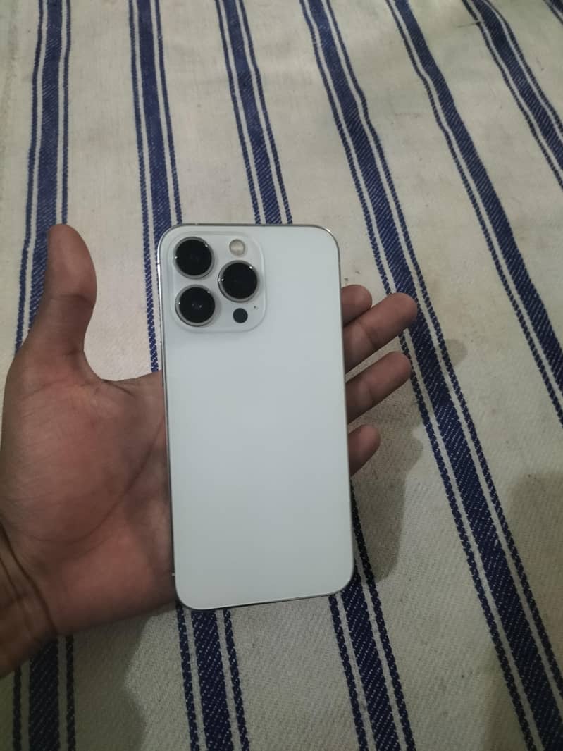 Apple iPhone 13 Pro 6