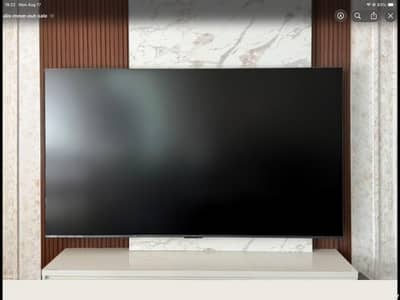 URGENT SALE TV 85 INCH