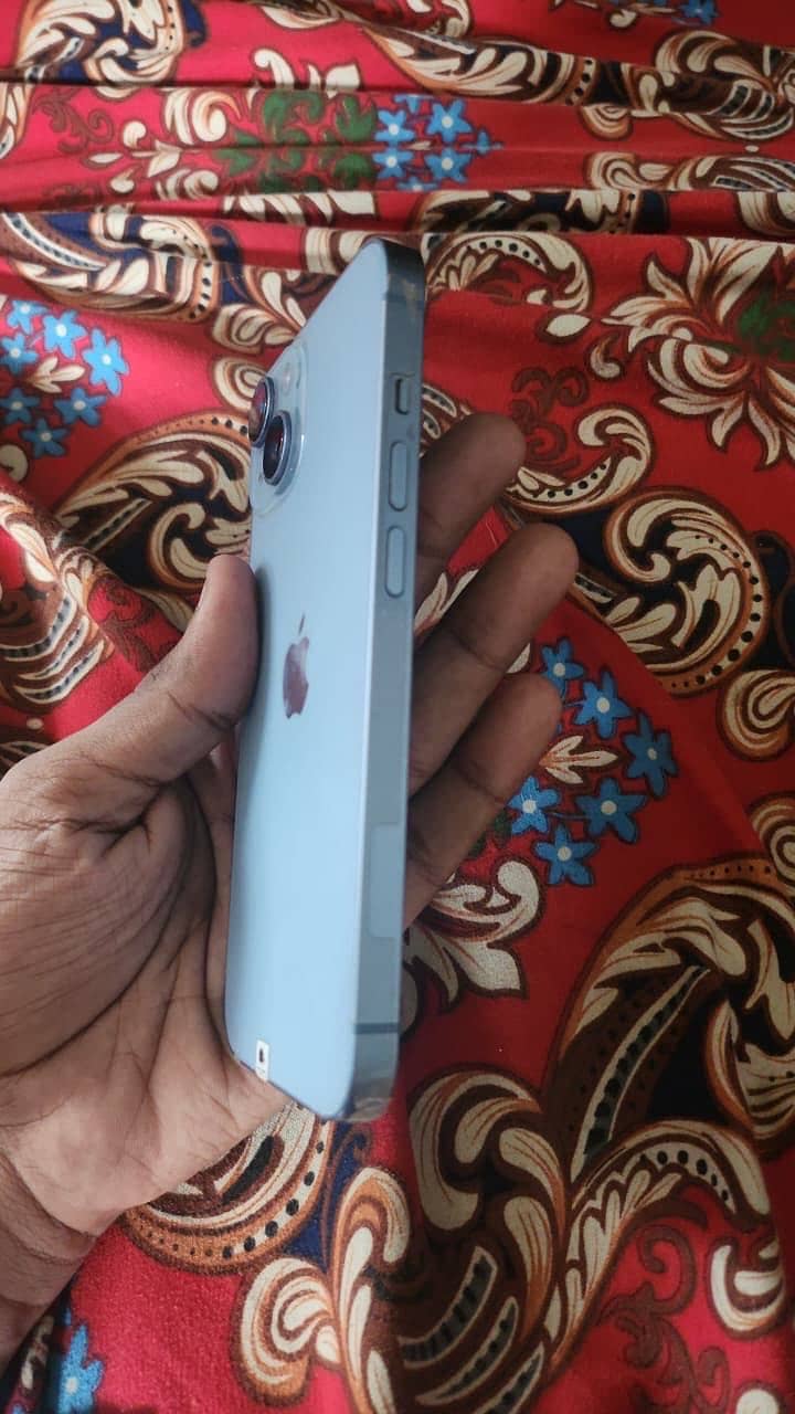 Apple iPhone 14 5