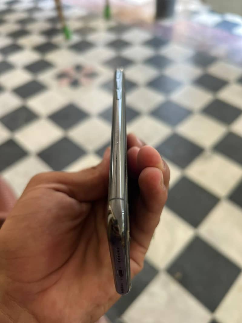Apple iPhone X 1