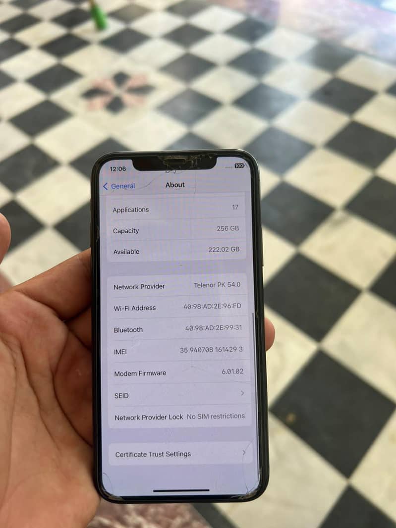 Apple iPhone X 6