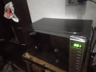 microwave oven