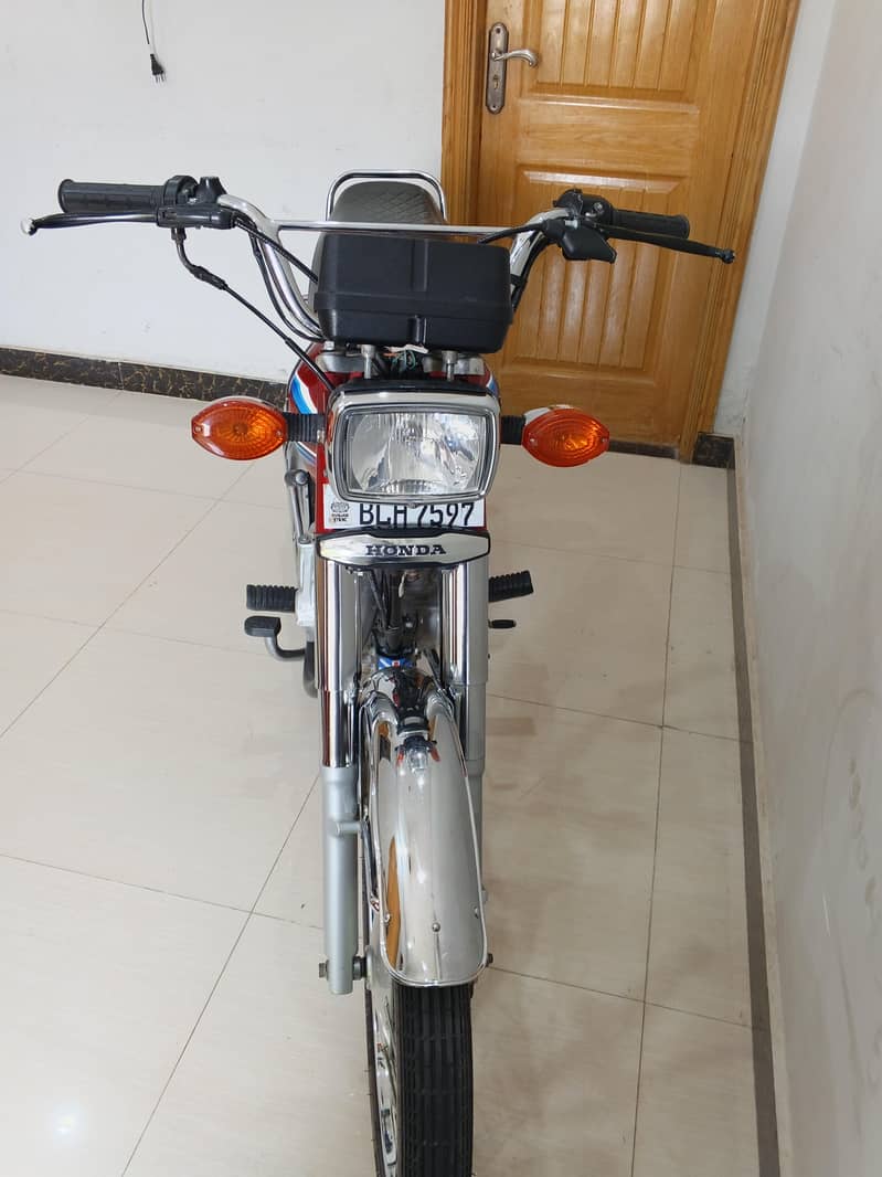 model 2023/24 8