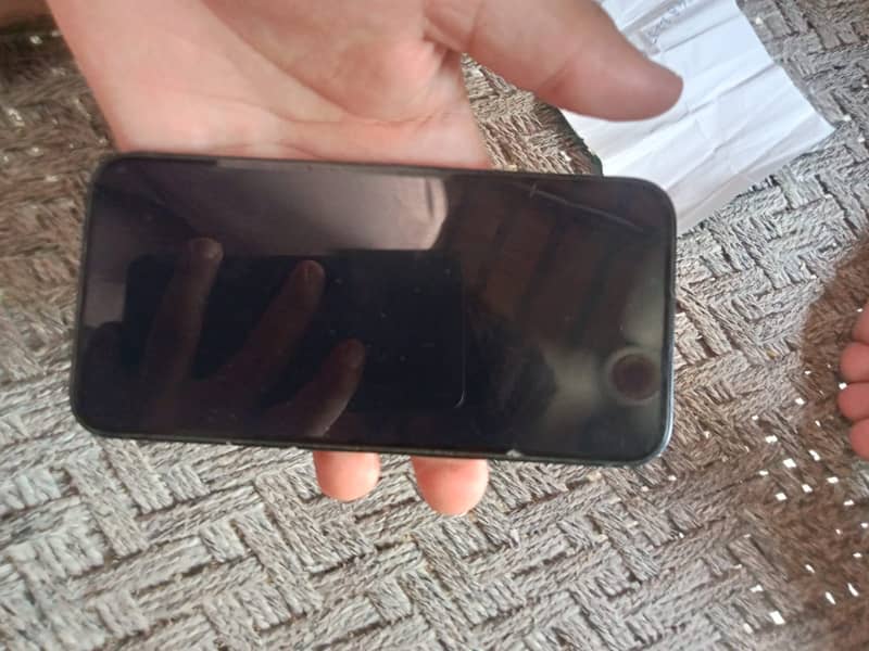 Apple iPhone 13 1