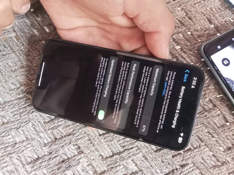Apple iPhone 13 2