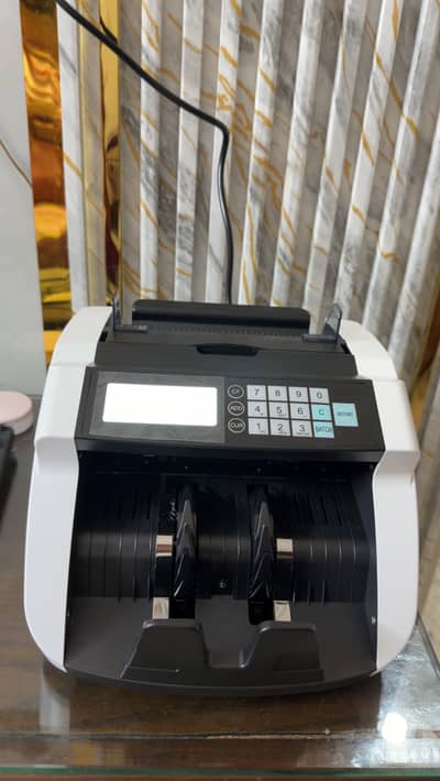 D TECH 800 CASH COUNTING MACHINE