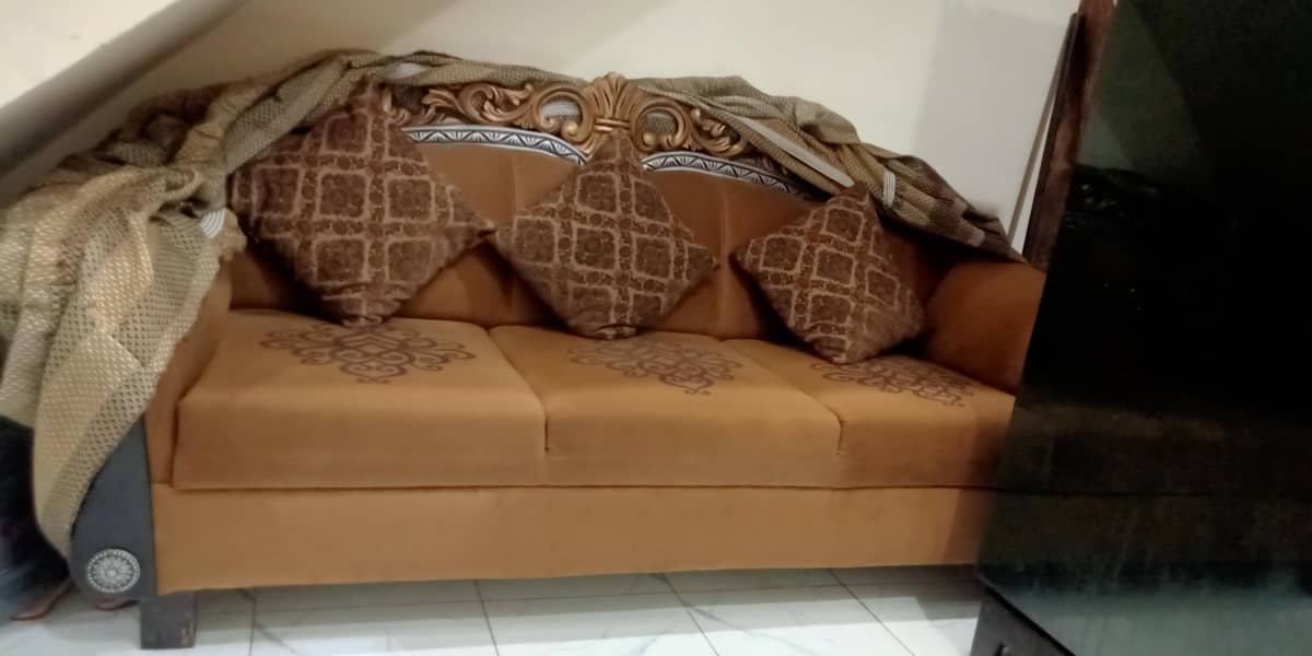 3+2+1 seater sofa set 0