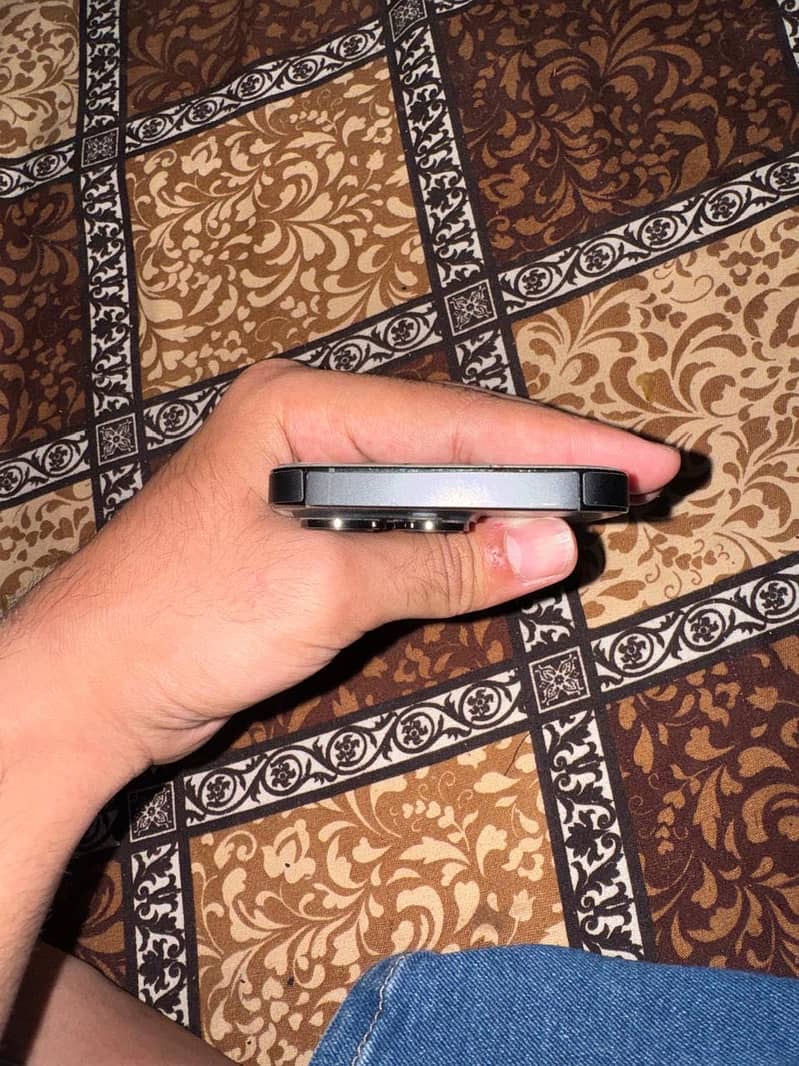 Apple iPhone 14 Pro 3