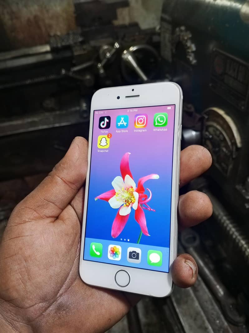 Apple iPhone 6 4