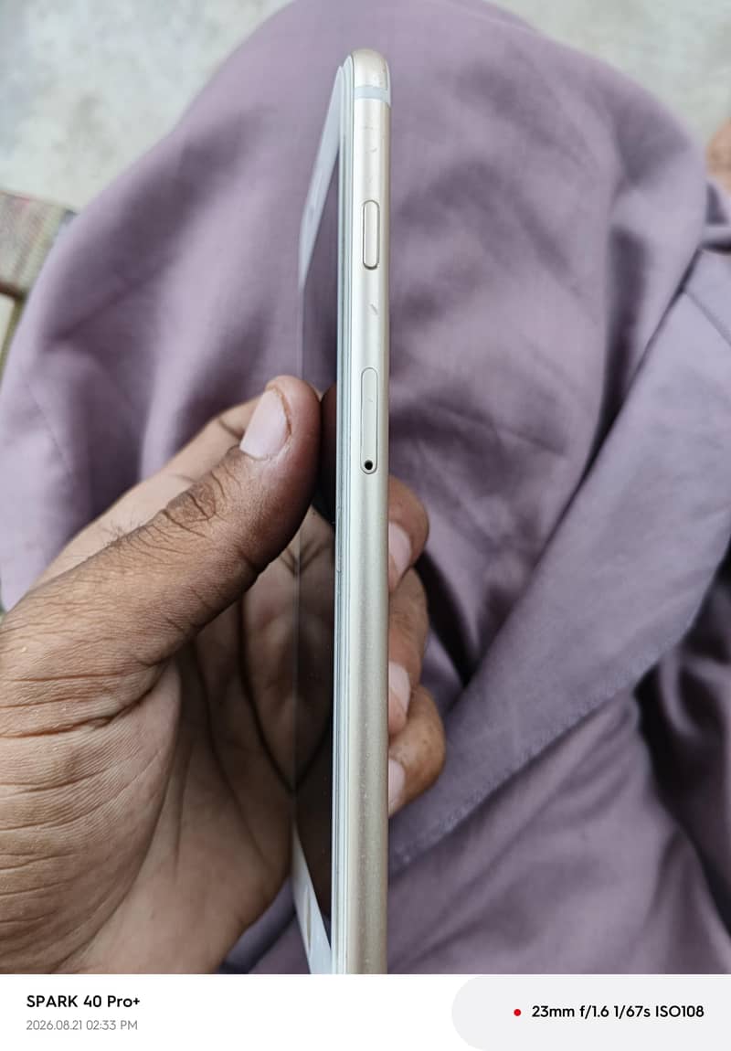 Apple iPhone 6 Plus 3