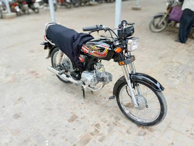 kOi Kam nH h bike me like new condition