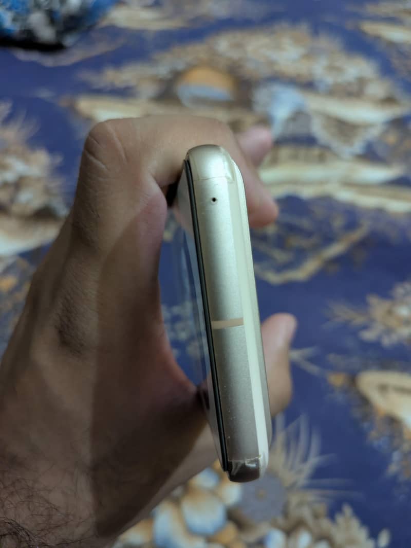 Google Pixel 8 2