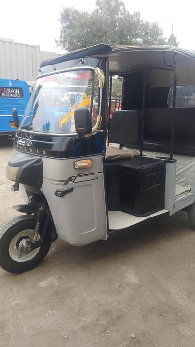 sazgar 2025modle. new ghari he full januan he. petrol Injan he