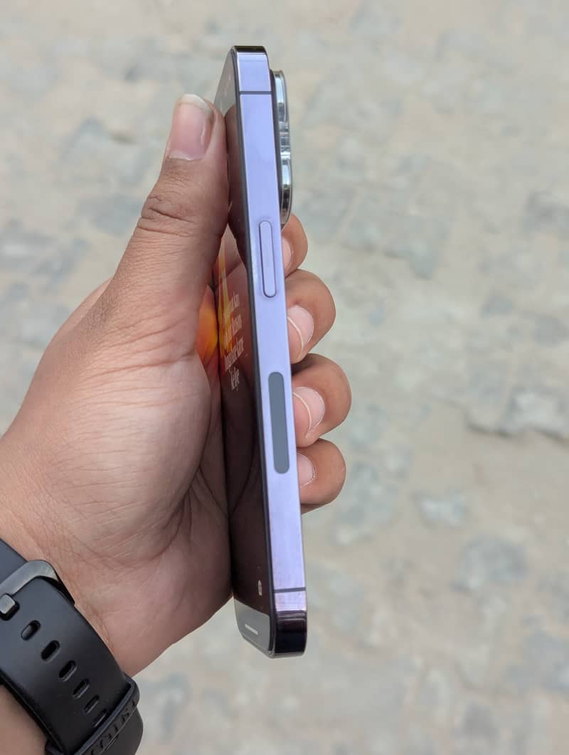 Apple iPhone 14 Pro 4
