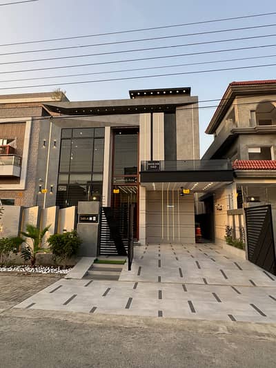 A Block 10 Marla Luxury House Available For Sale