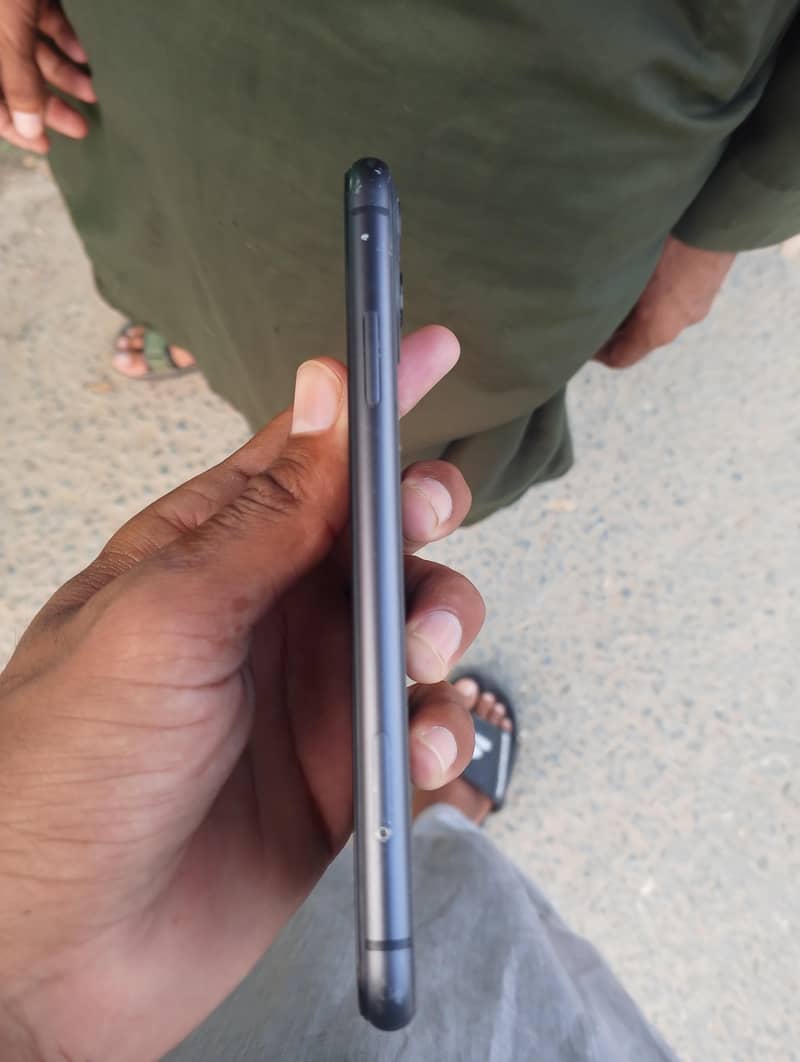 Apple iPhone 11 1