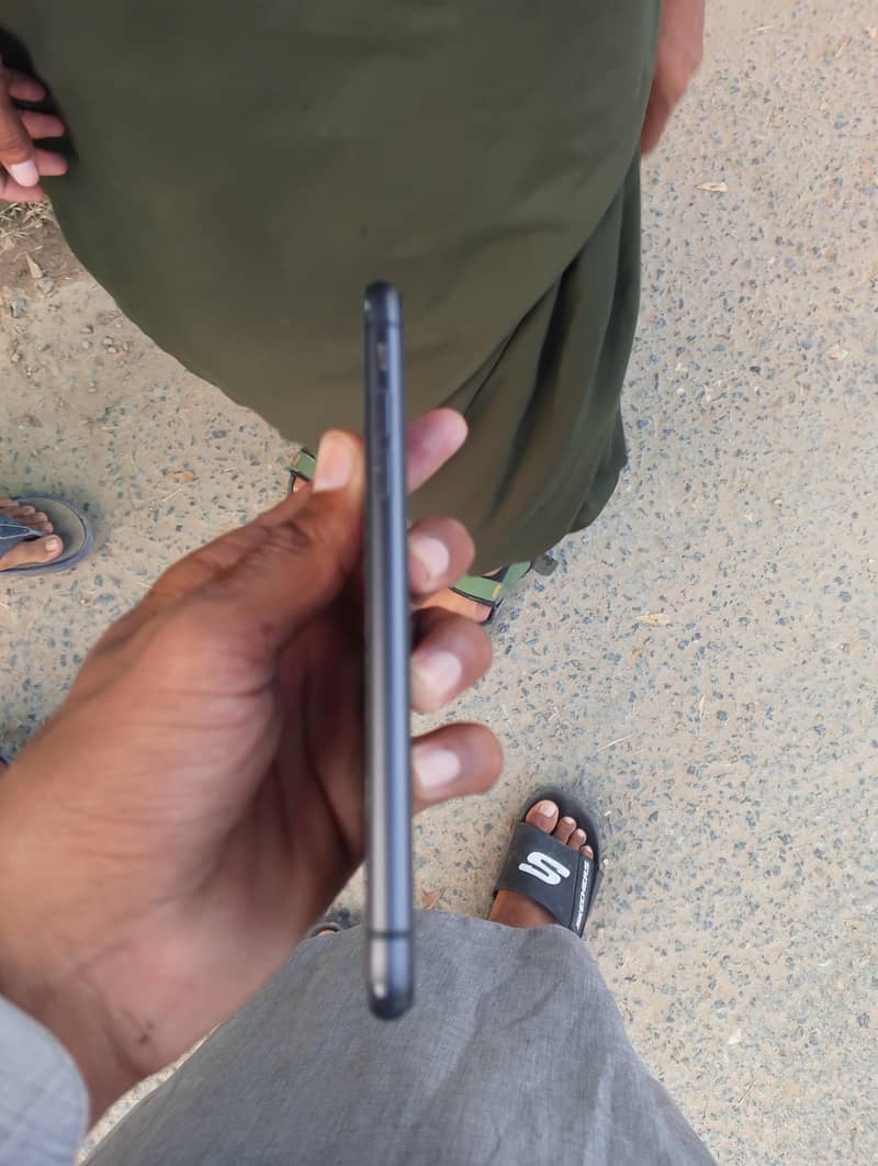Apple iPhone 11 2