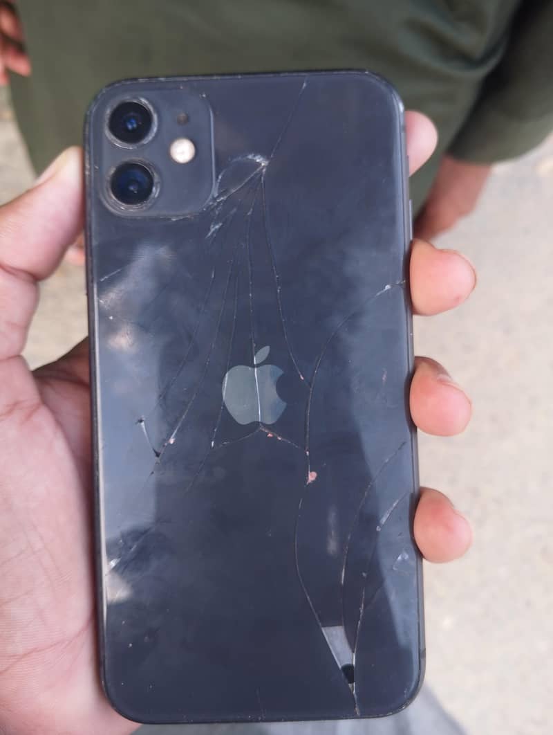 Apple iPhone 11 3