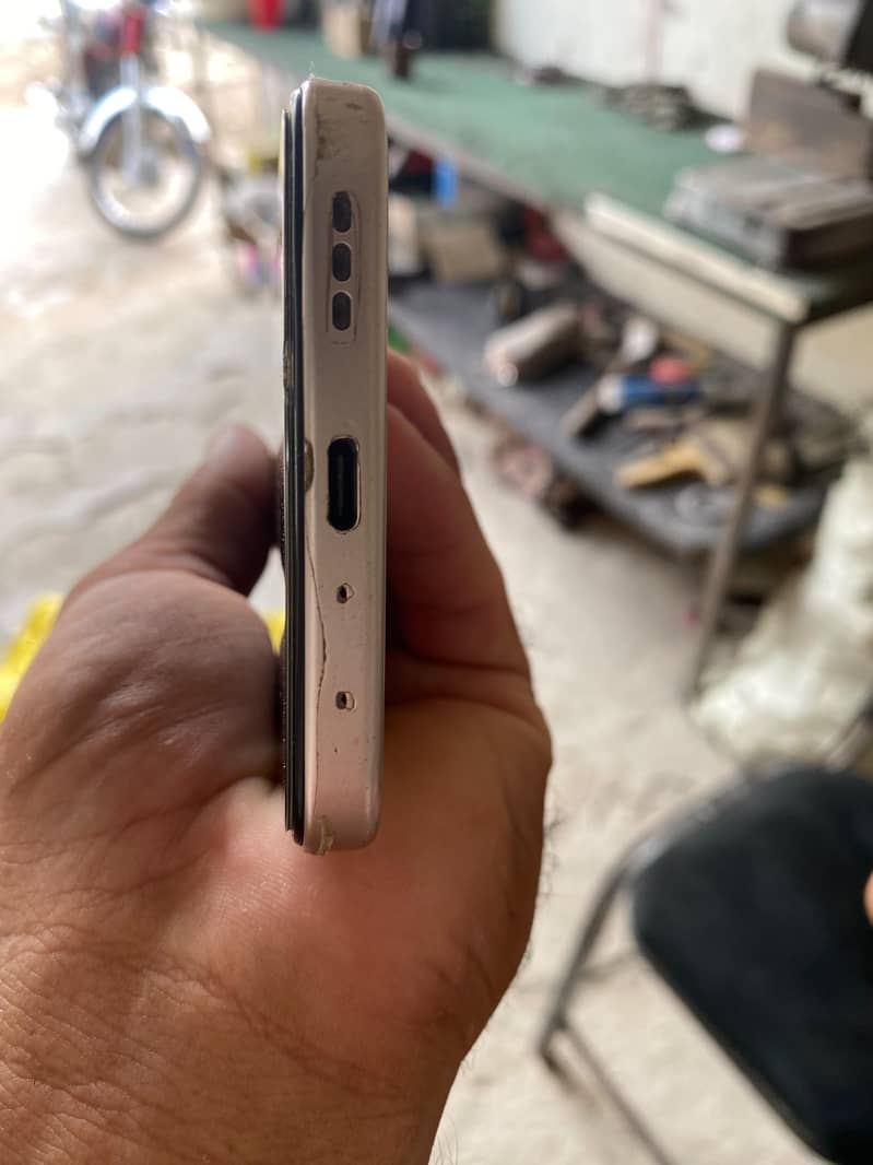 OPPO A6 2