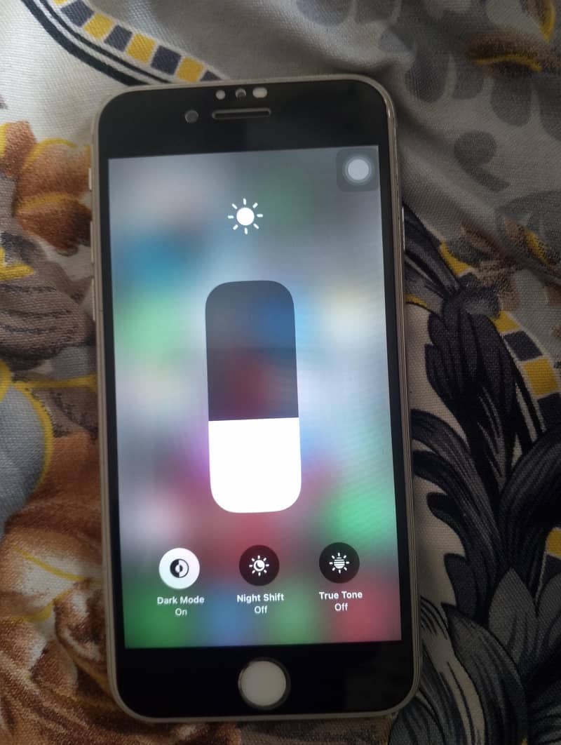 Apple iPhone 8 4