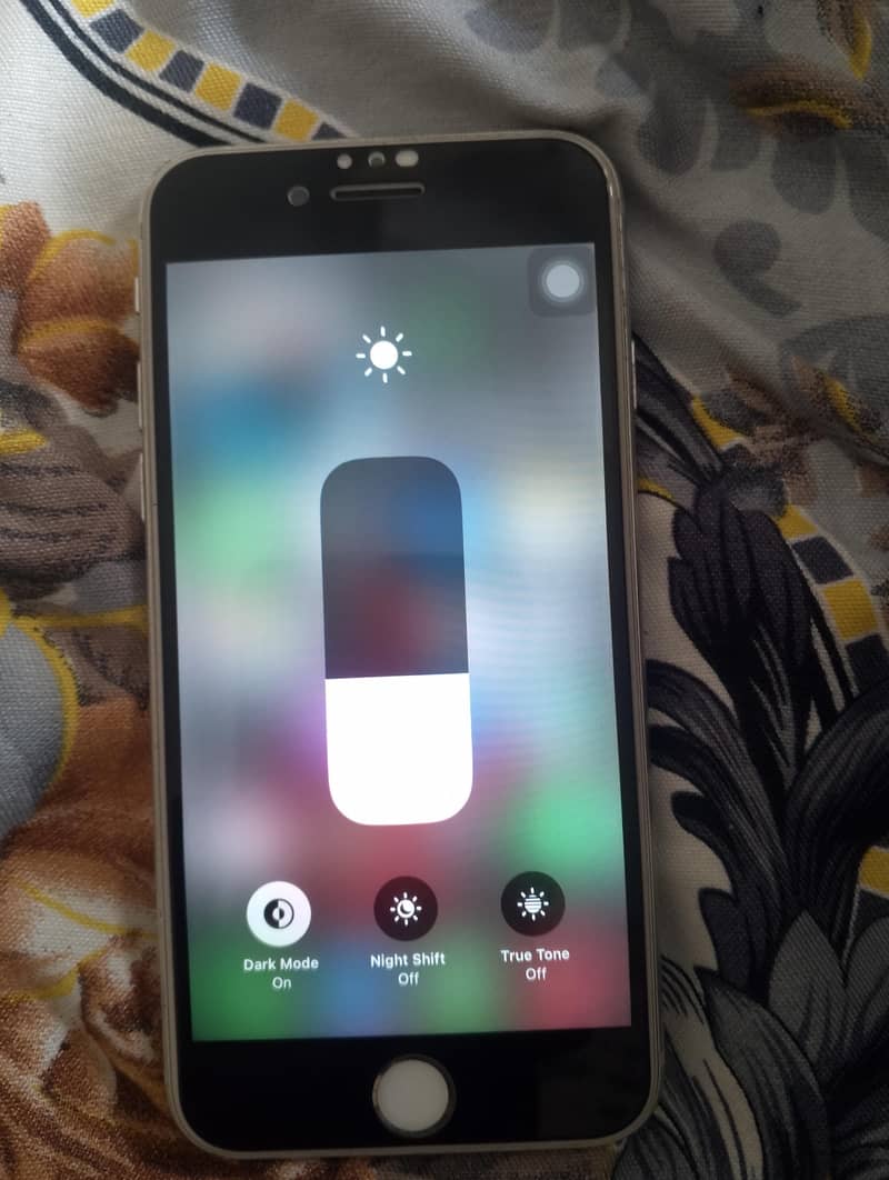 Apple iPhone 8 5