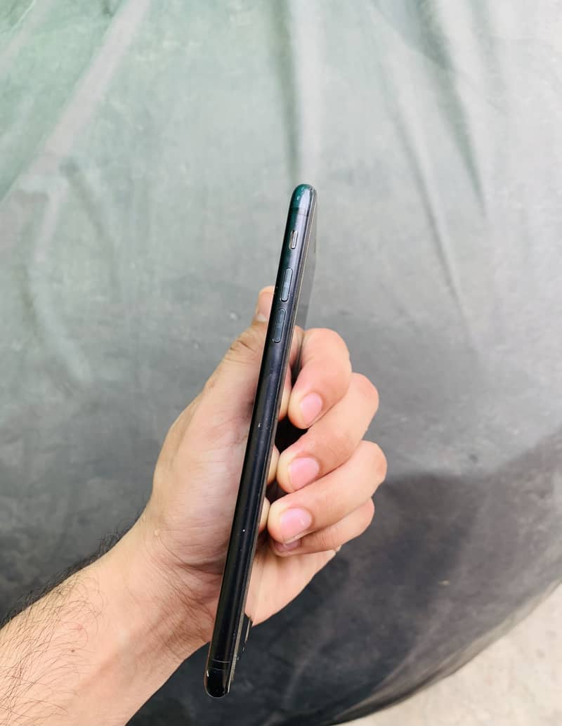 Apple iPhone 7 Plus 3