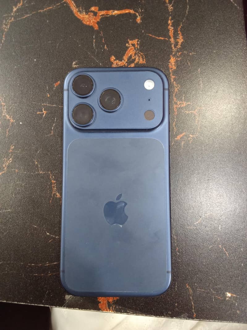 Apple iPhone 17 Pro 6