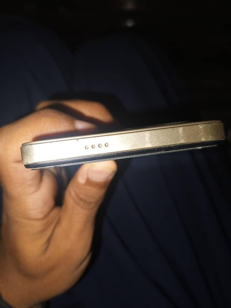 Tecno Spark 20C 3