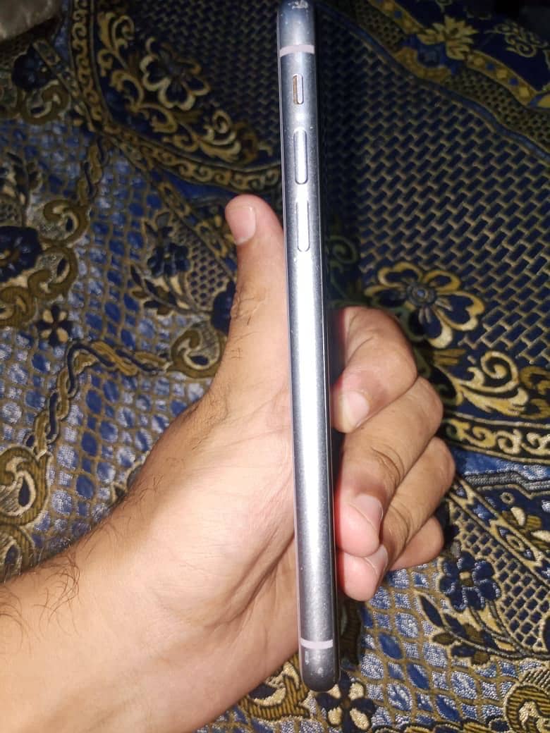 Apple iPhone 11 5