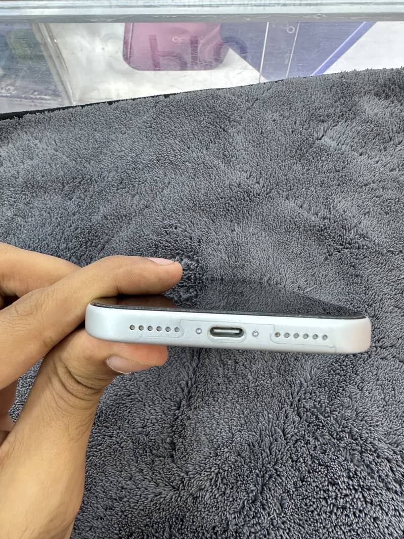 Apple iPhone 17 Pro Max 2