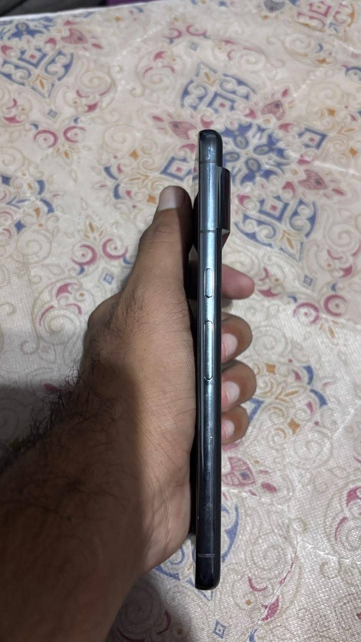 Google Pixel 8 Pro 2