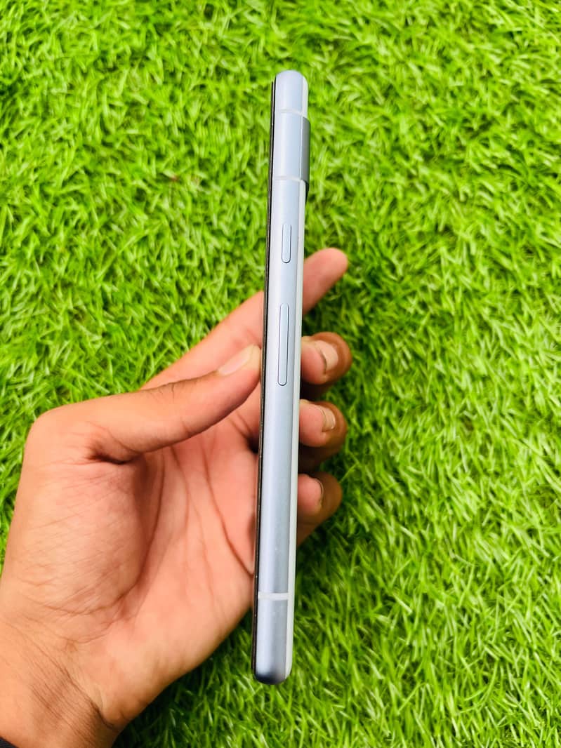 Google Pixel 7a 4