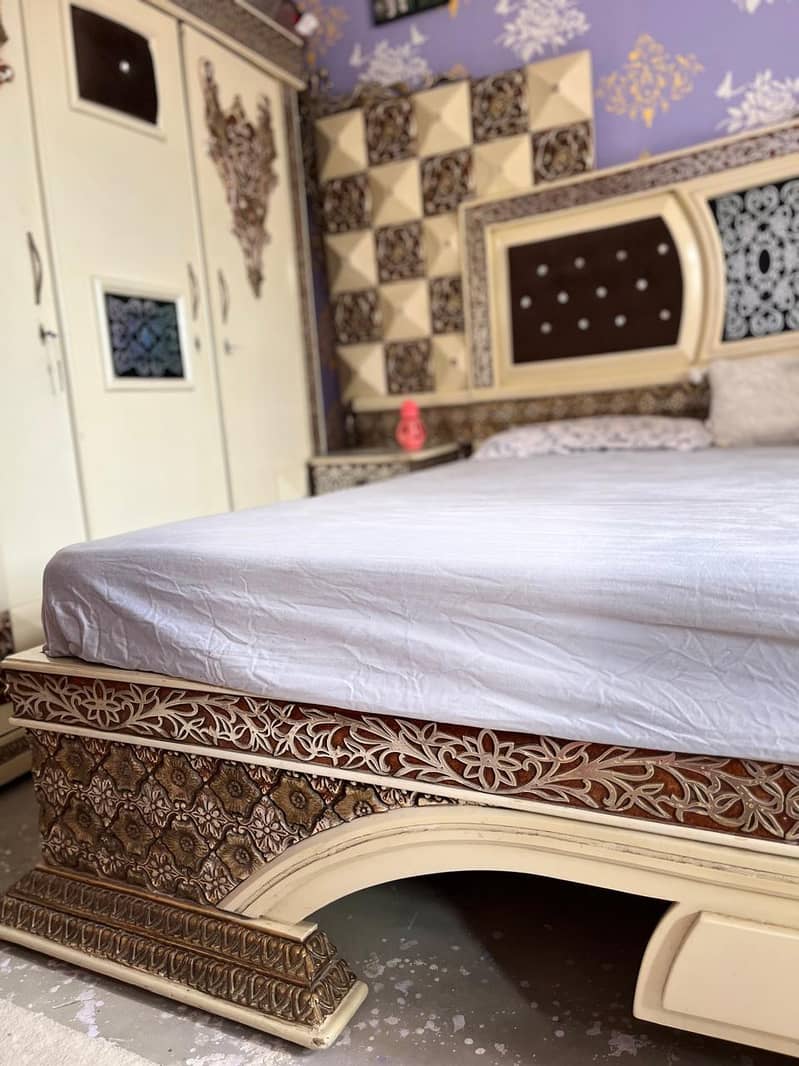 bed and dressing table 2
