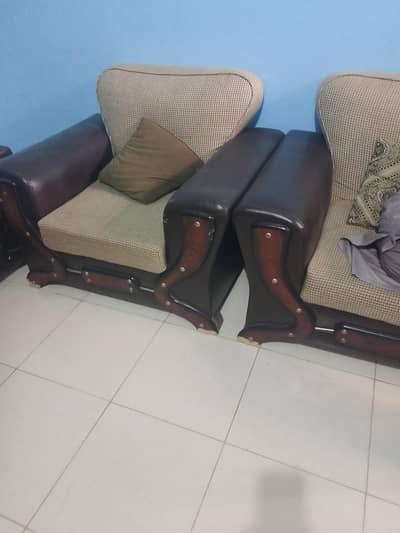 5 seator used sofa