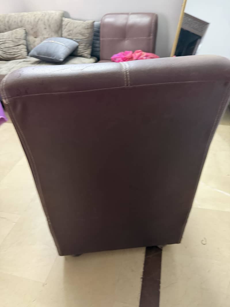 Single seater sofa 2