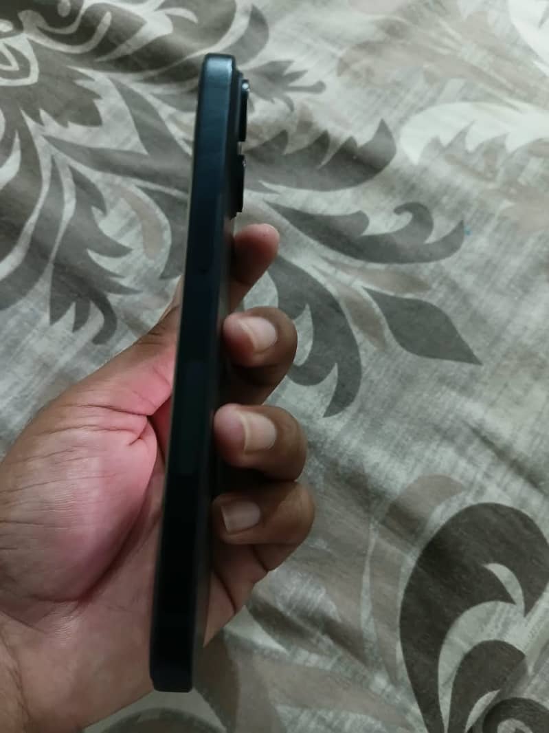 Apple iPhone 15 2