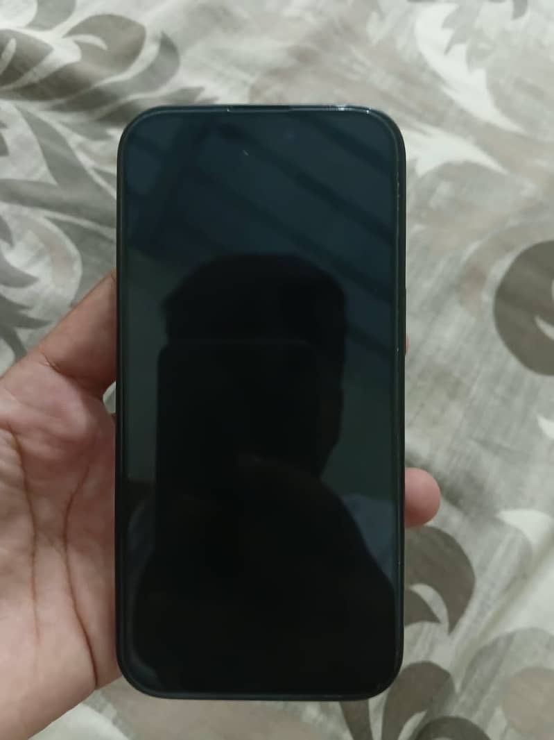 Apple iPhone 15 7