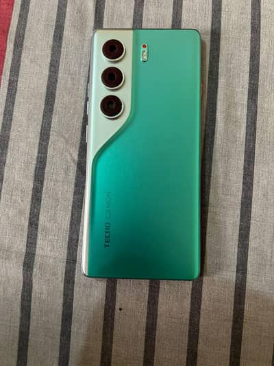 Tecno CAMON 40 Pro