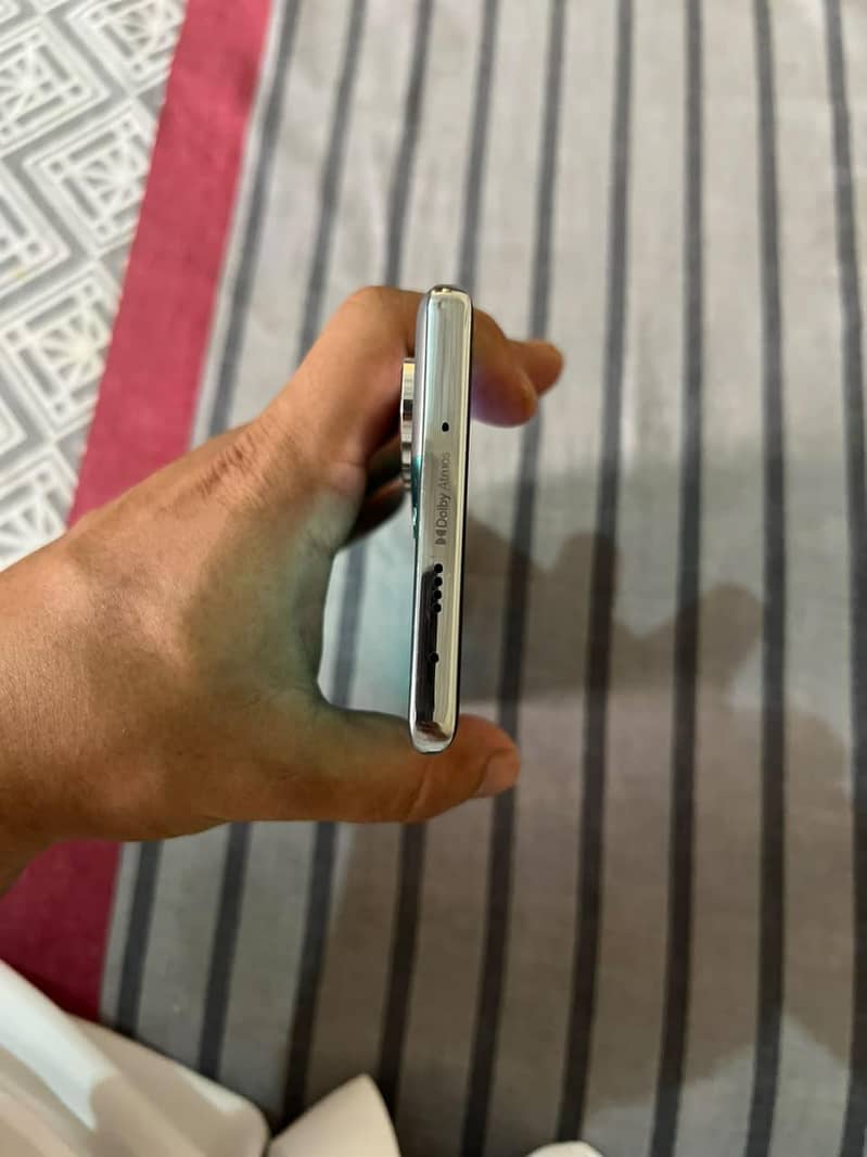 Tecno CAMON 40 Pro 1