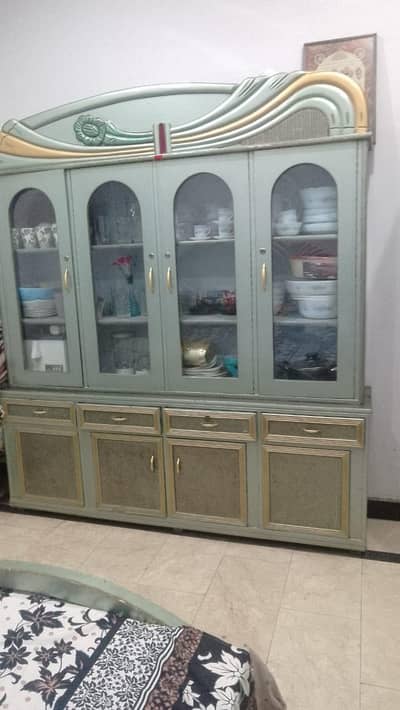 Home Used Bed dressing Show case