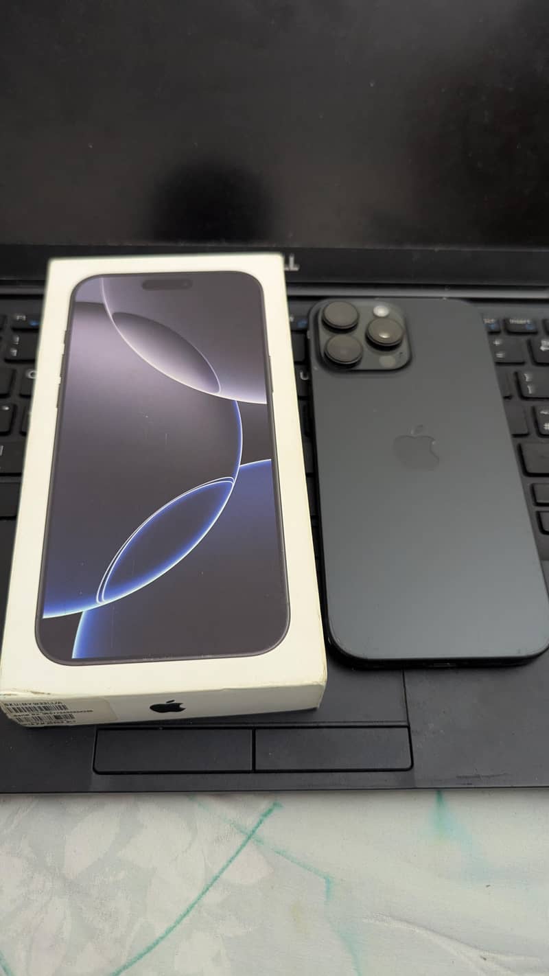Apple iPhone 16 Pro Max 2