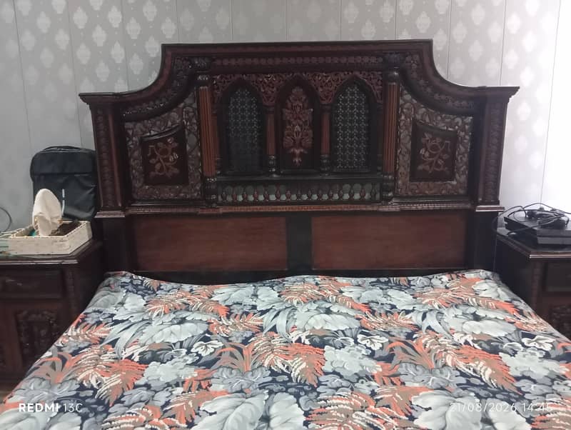 Bed with side tables 2