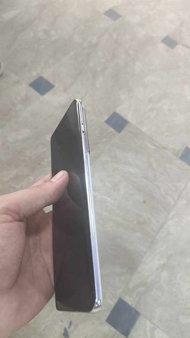 One Plus 10 Pro 3