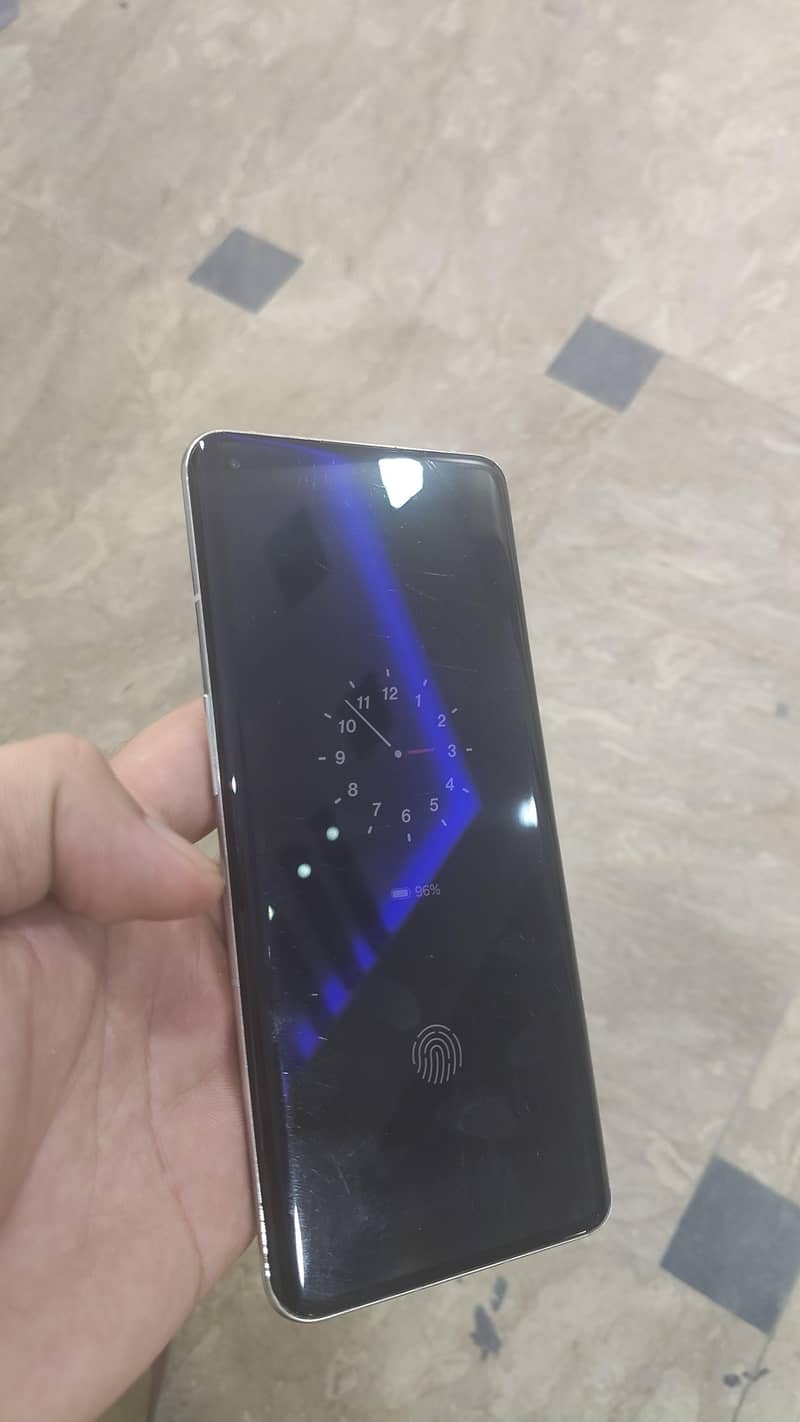 One Plus 10 Pro 4