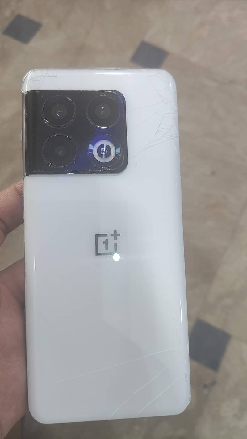 One Plus 10 Pro 7