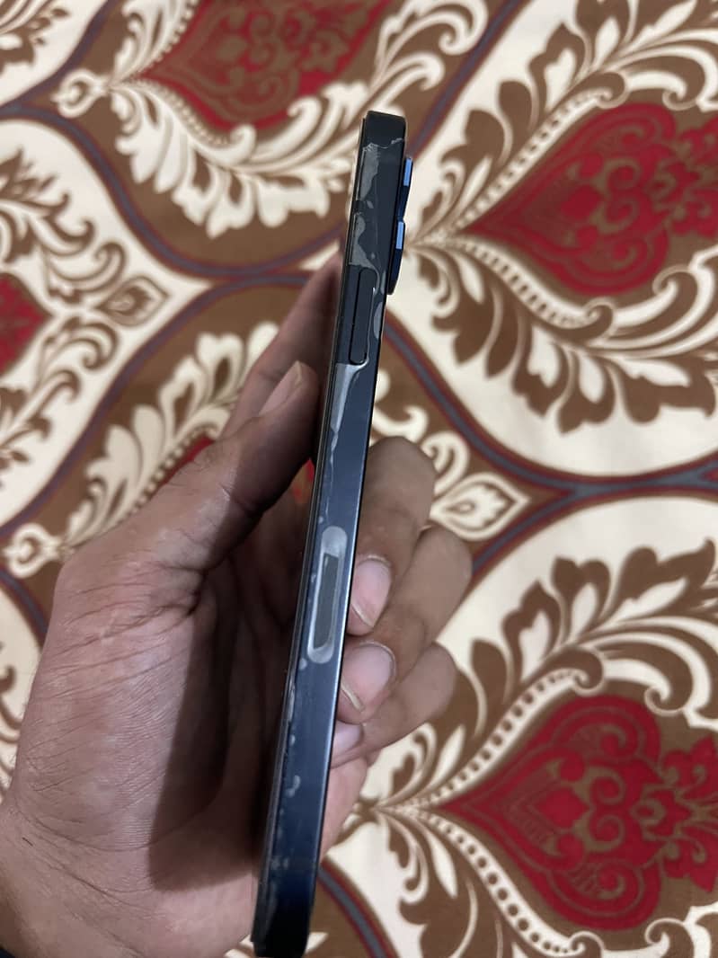 Apple iPhone 12 1