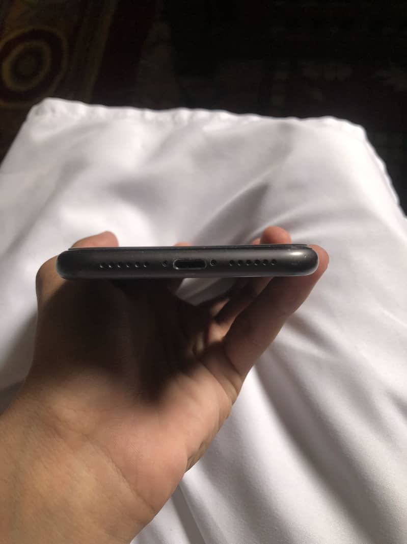 Apple iPhone 11 5