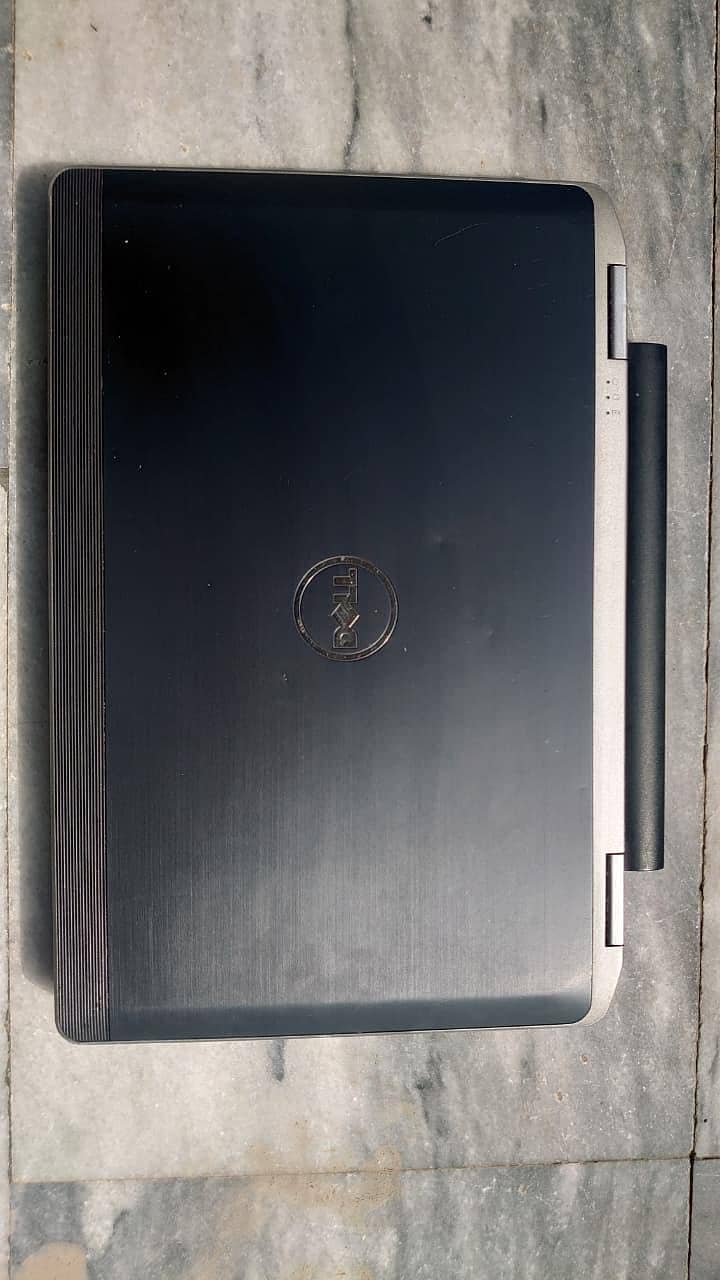 Dell Latitude E6330 0