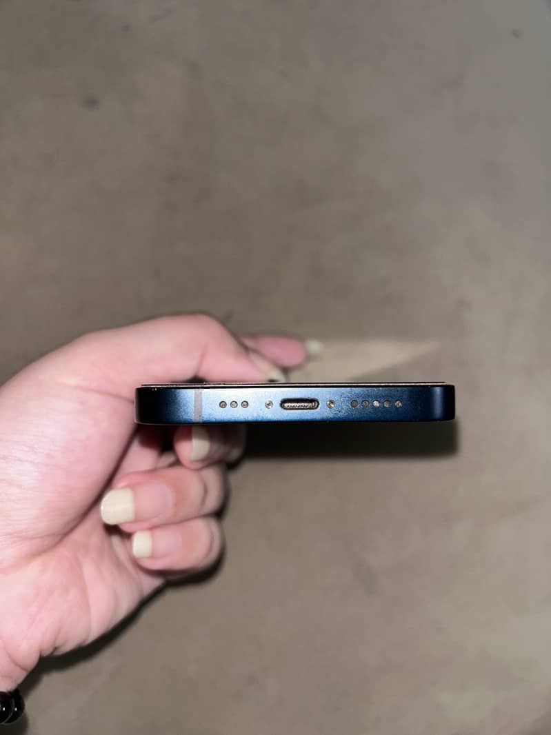 Apple iPhone 14 2